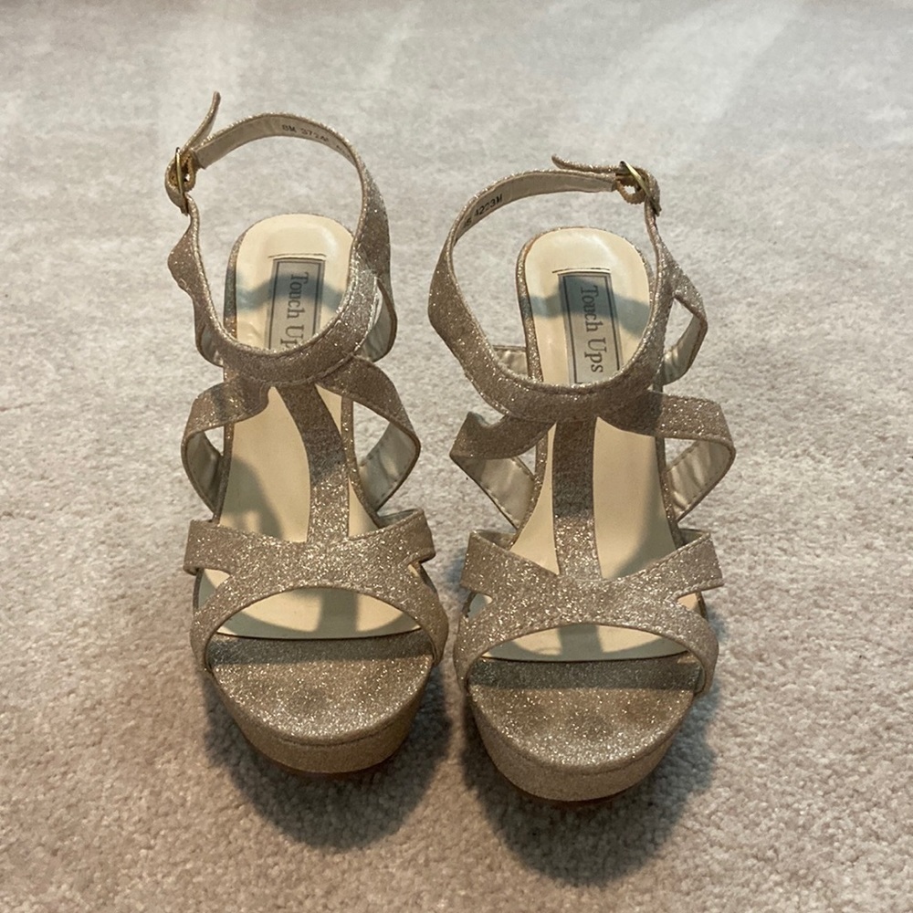 TOUCH Ups Gold Sparkle 8 Shoes